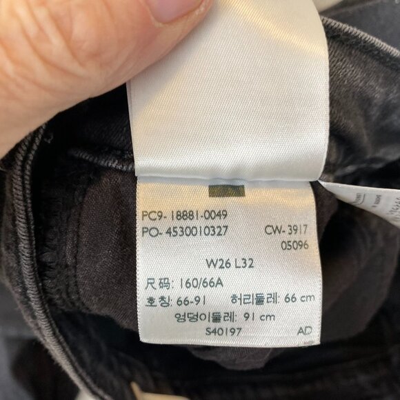 Levis Woman's 711 Skinny Jeans 26x32 Black Stretch Denim - Picture 3 of 12